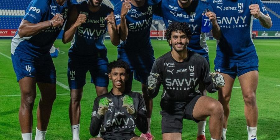 مشاركة الدوليين في تدريبات الهلال استعداداً لمباراة الخليج - اليوم الإخباري