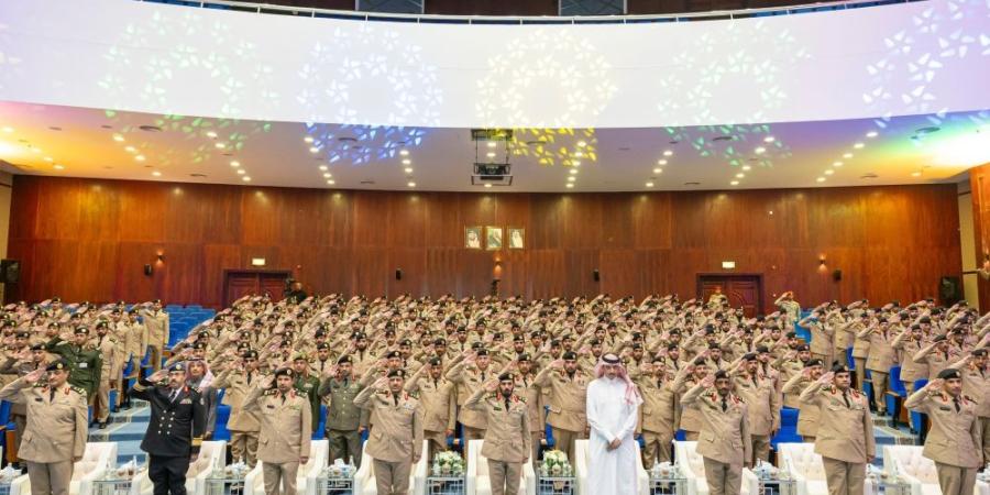 برعاية وزير الداخلية.. تخريج 205 دارسين في معهد حرس الحدود - اليوم الإخباري