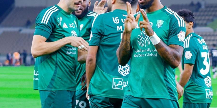 الأهلي يُسجل لاعب جديد في قائمته المحلية قبل مباراة الاتفاق - اليوم الإخباري