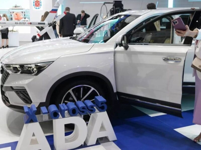 روسيا تنوي استئناف إنتاج سيارات لادا في مصر
